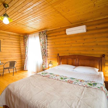Комплекс Відпочинку Пампушка & Подушка Hotel Burlacha Balka Exterior foto