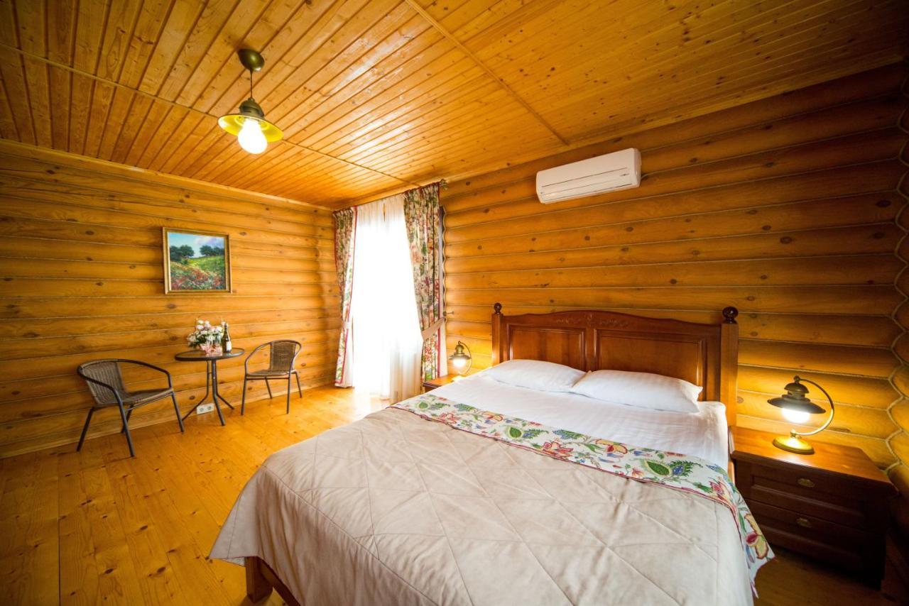 Комплекс Відпочинку Пампушка & Подушка Hotel Burlacha Balka Exterior foto