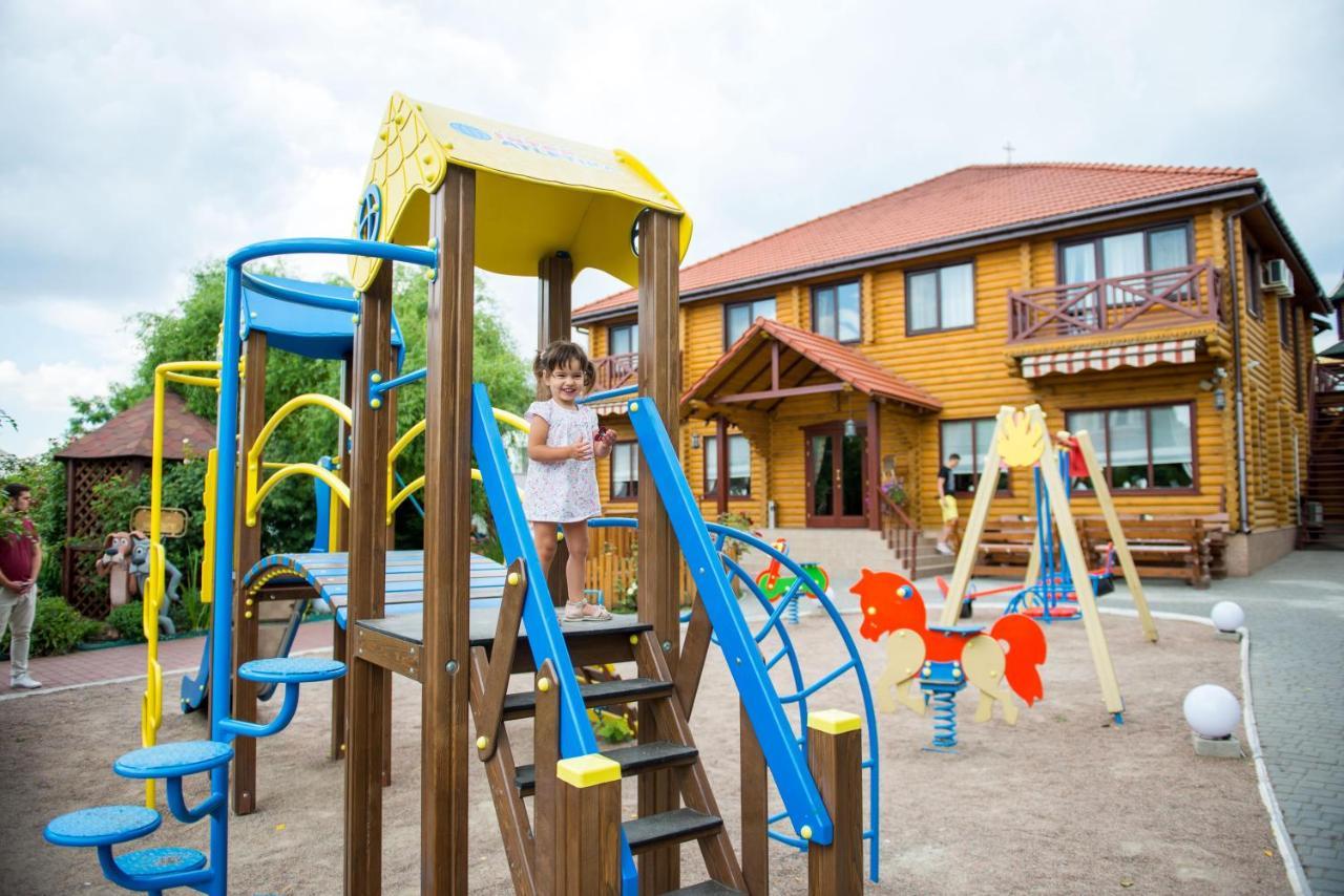 Комплекс Відпочинку Пампушка & Подушка Hotel Burlacha Balka Exterior foto